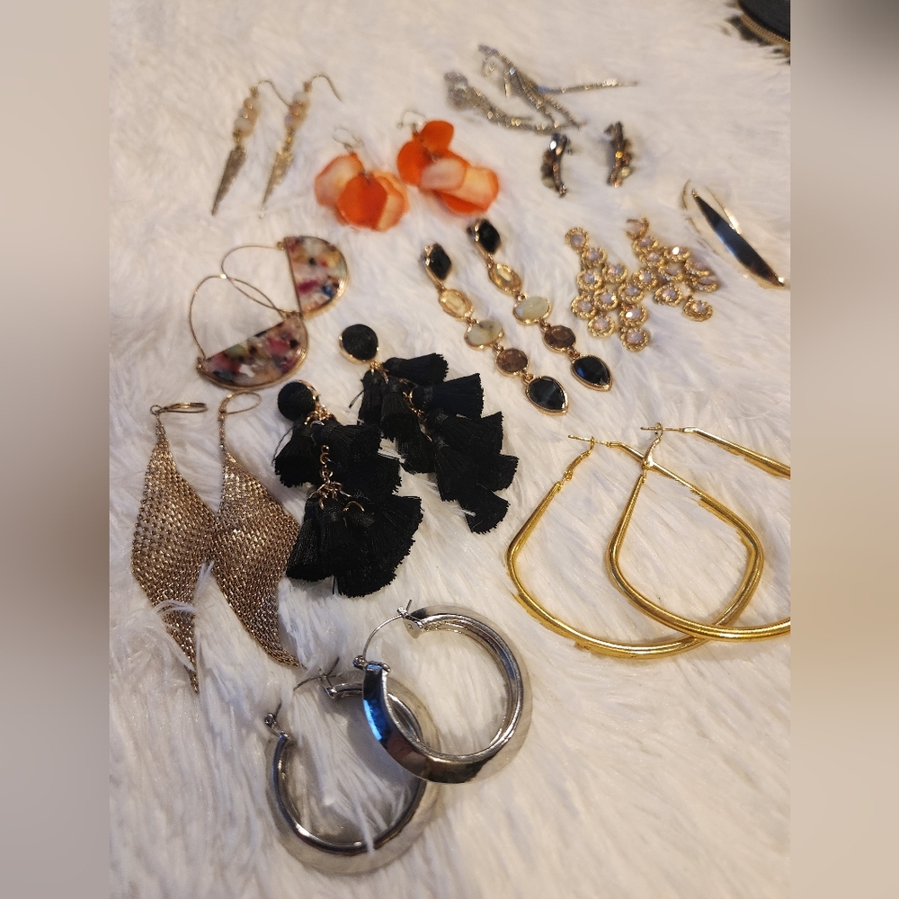 20 Pieces -Earrings/Bracelets/Rings